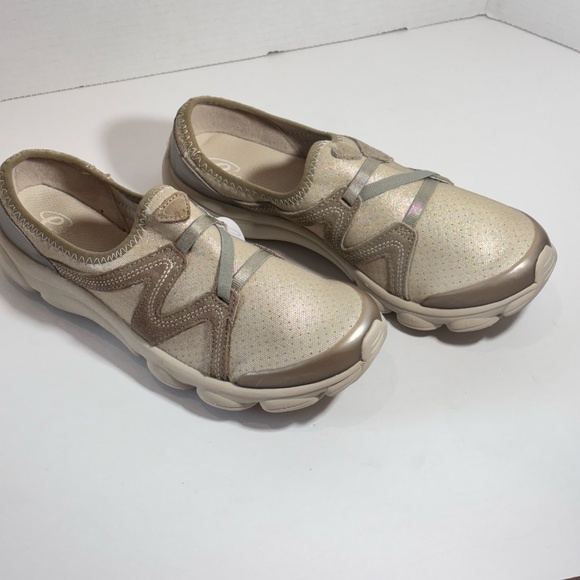 Easy Spirit e360 Women's Slip-on SZ 9.5 Cream Tan Gray Riptide Clogs NWT - Picture 4 of 9